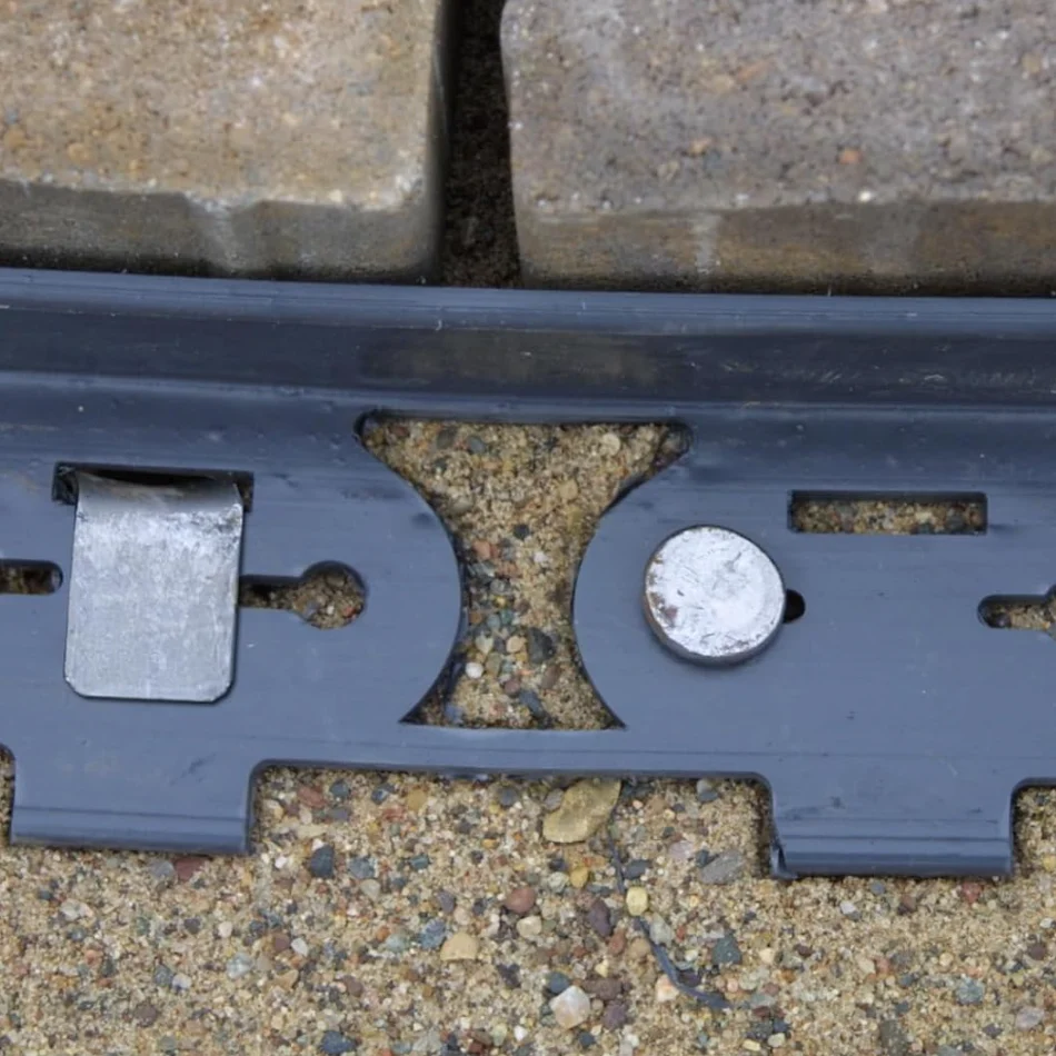 6 Pack Landscape Paver Edging, 7.8'x 1.87" Black - Image 4